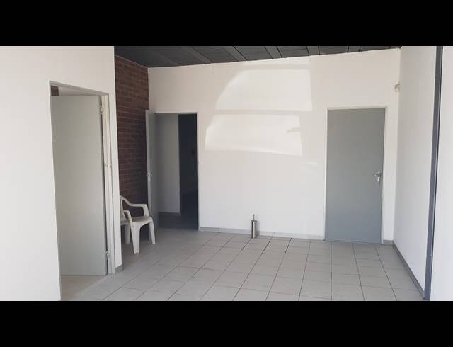 280M² FACTORY TO LET IN SAXENBURG PARK 1